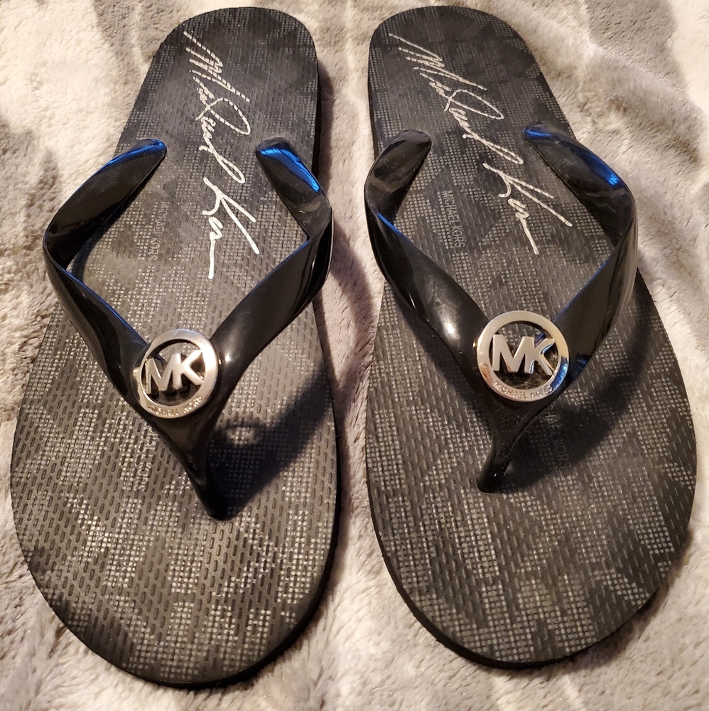 MK flip flops